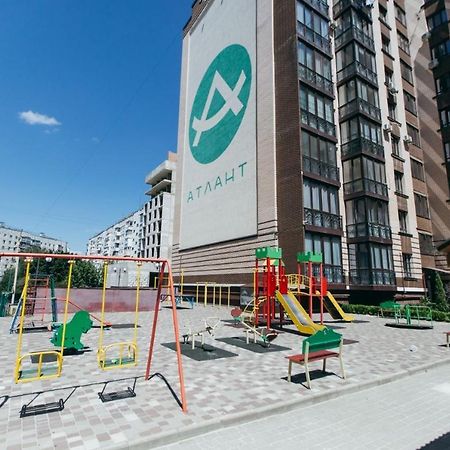 Atlant Luxury Family Apart Поряд З Тц Депот, Безконтактне Заселення Tsjernivsi Buitenkant foto