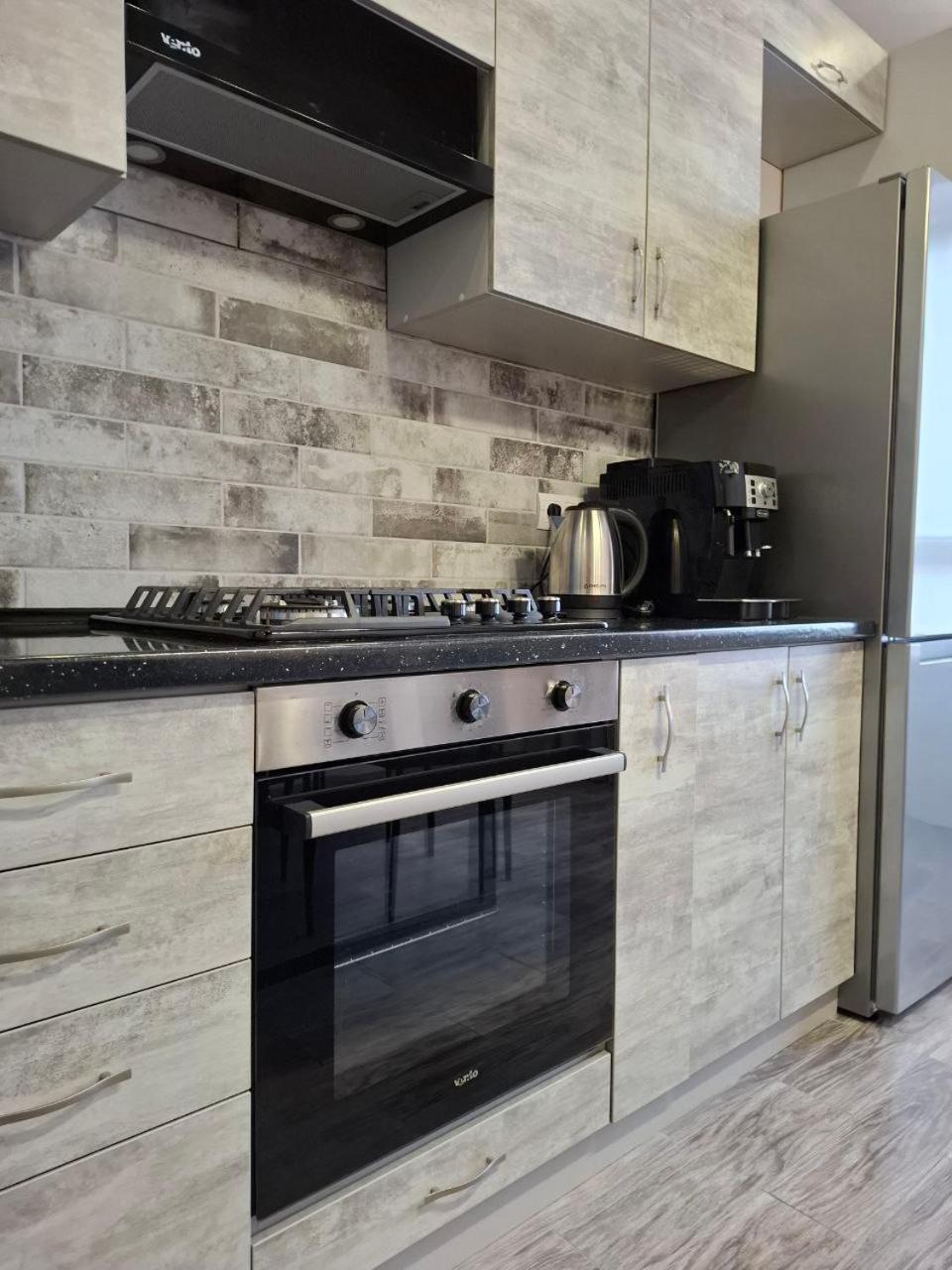 Atlant Luxury Family Apart Поряд З Тц Депот, Безконтактне Заселення Tsjernivsi Buitenkant foto