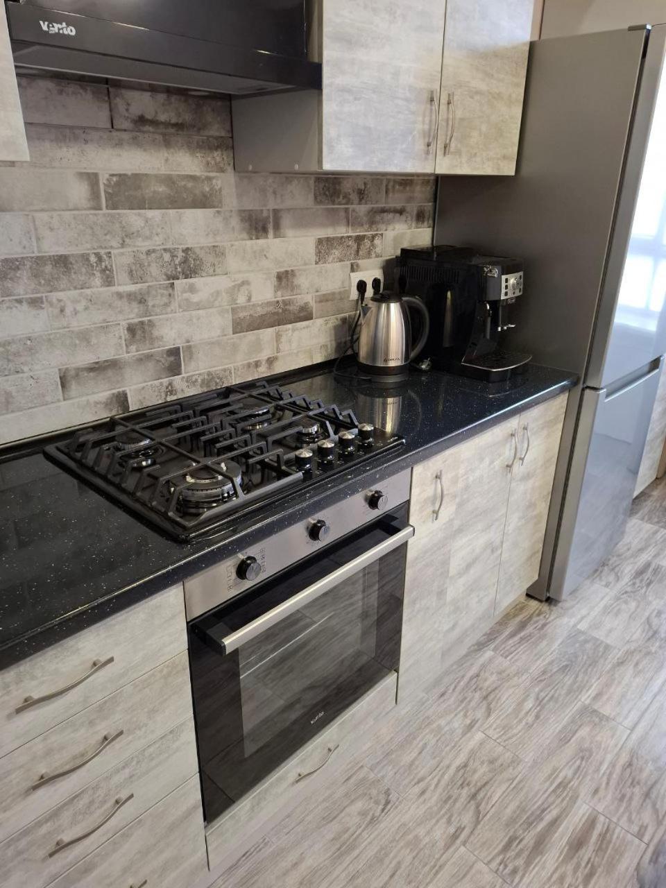 Atlant Luxury Family Apart Поряд З Тц Депот, Безконтактне Заселення Tsjernivsi Buitenkant foto